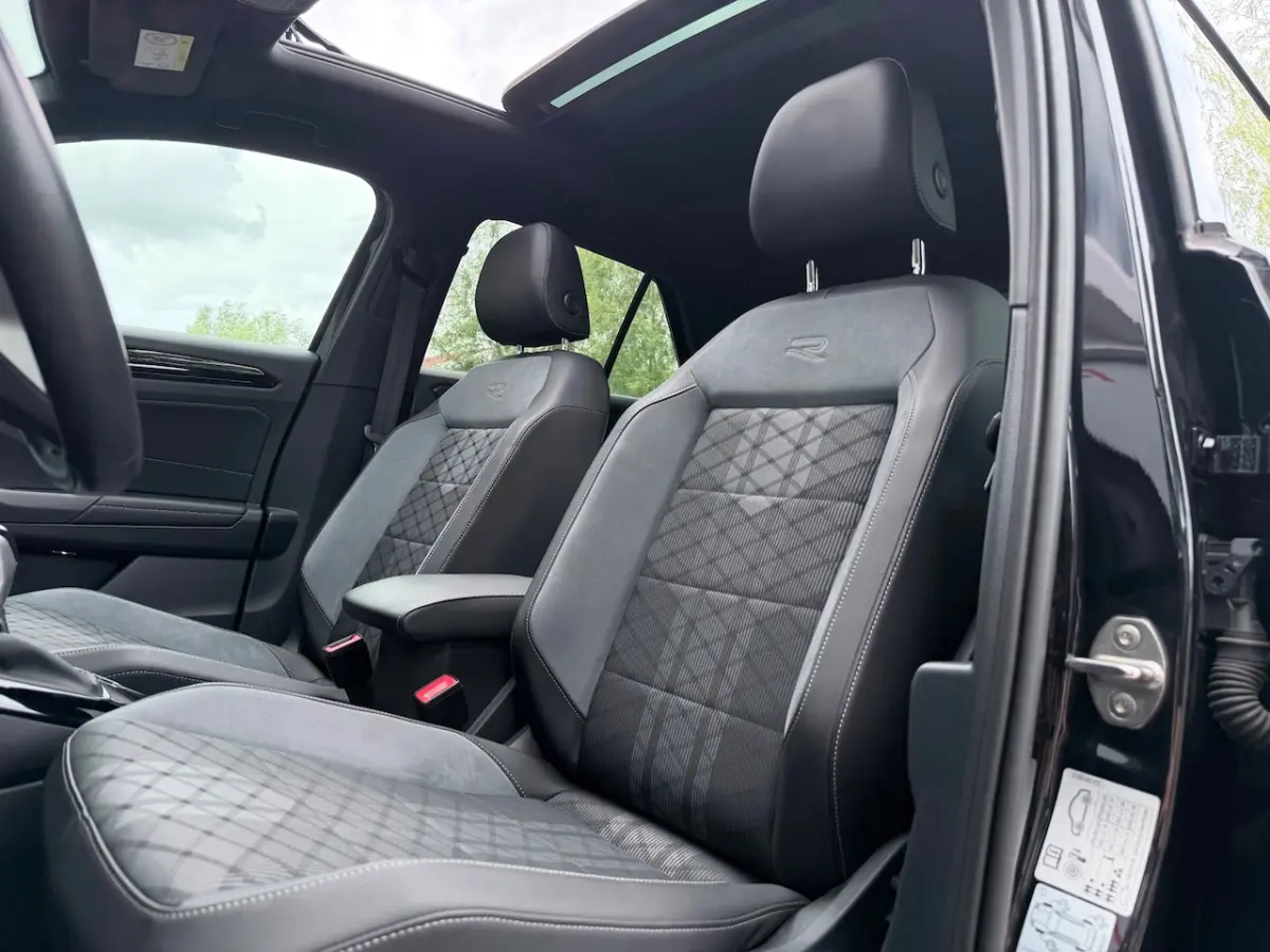 1.5 TSI 3x R-Line Pano/Keyless/Camera