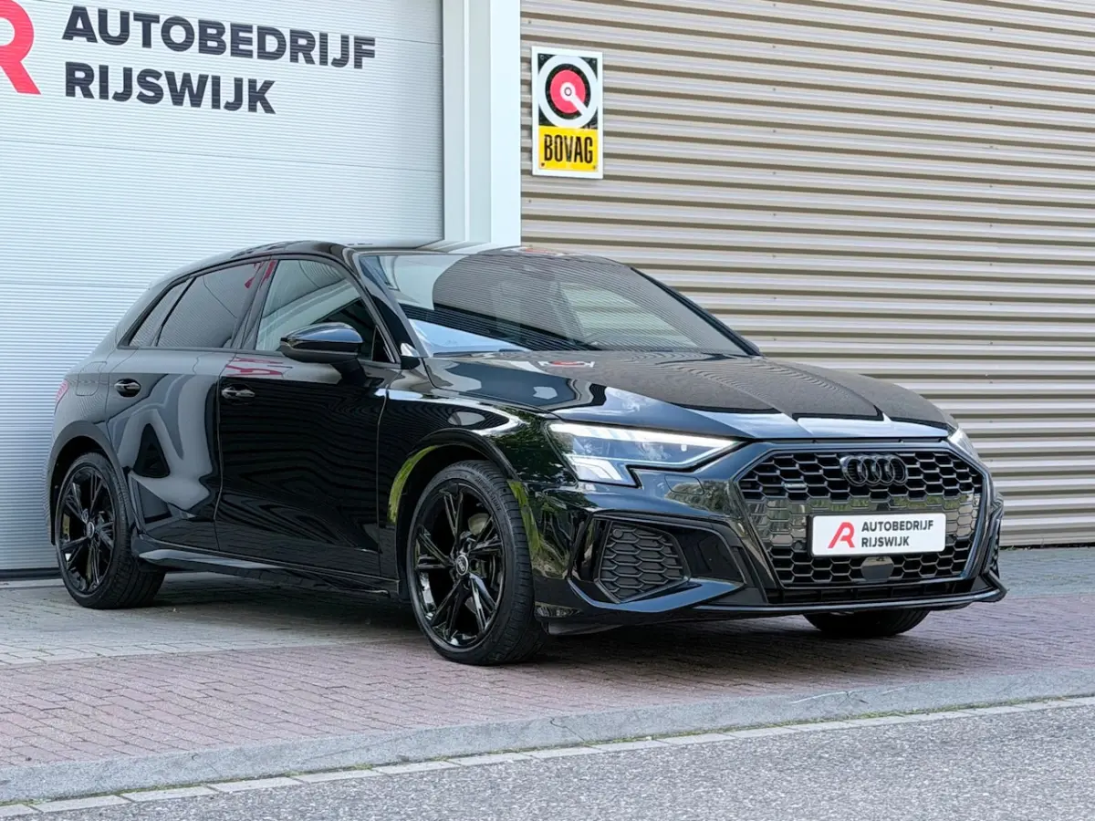 40 TFSI quattro S-Line Camera/AppleCarPlay