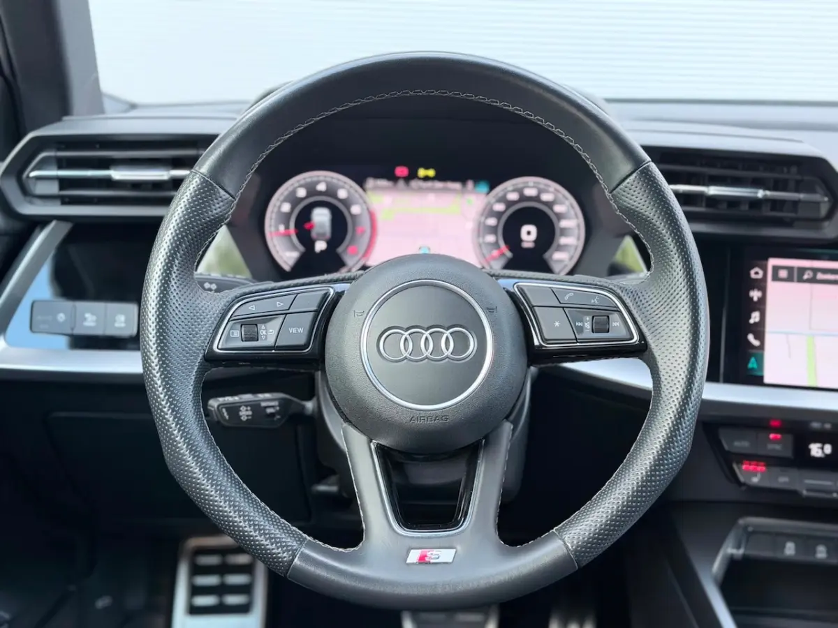40 TFSI quattro S-Line Camera/AppleCarPlay
