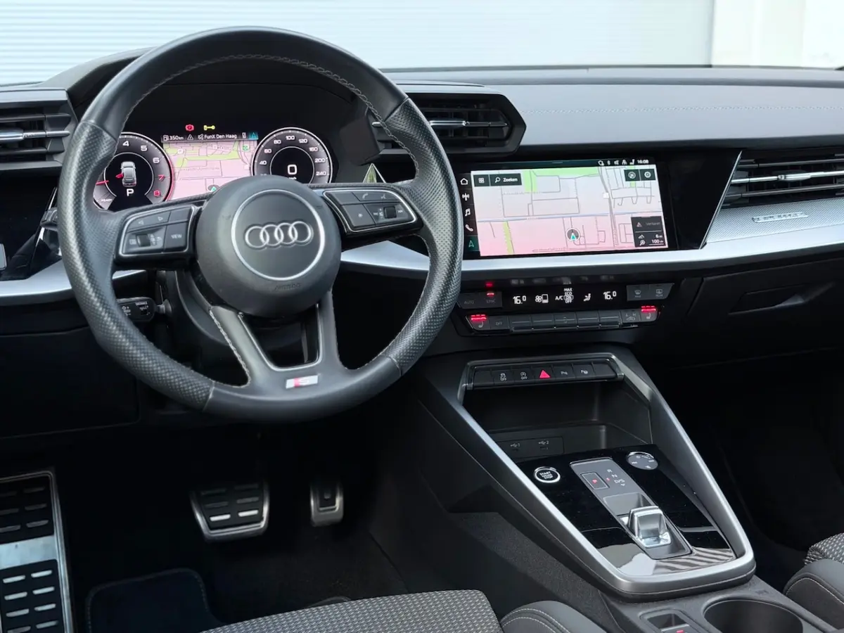 40 TFSI quattro S-Line Camera/AppleCarPlay