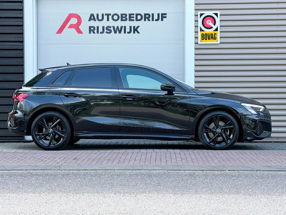 40 TFSI quattro S-Line Camera/AppleCarPlay