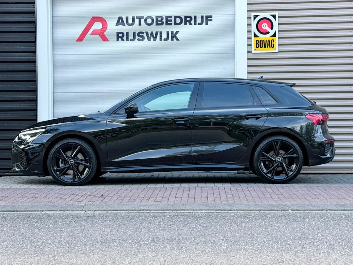 40 TFSI quattro S-Line Camera/AppleCarPlay