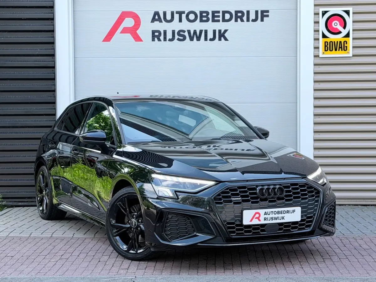 40 TFSI quattro S-Line Camera/AppleCarPlay