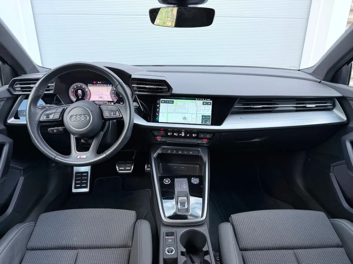 40 TFSI quattro S-Line Camera/AppleCarPlay