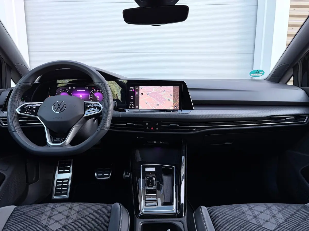 1.5 TSI 3x R-Line Matrix/Camera/Acc