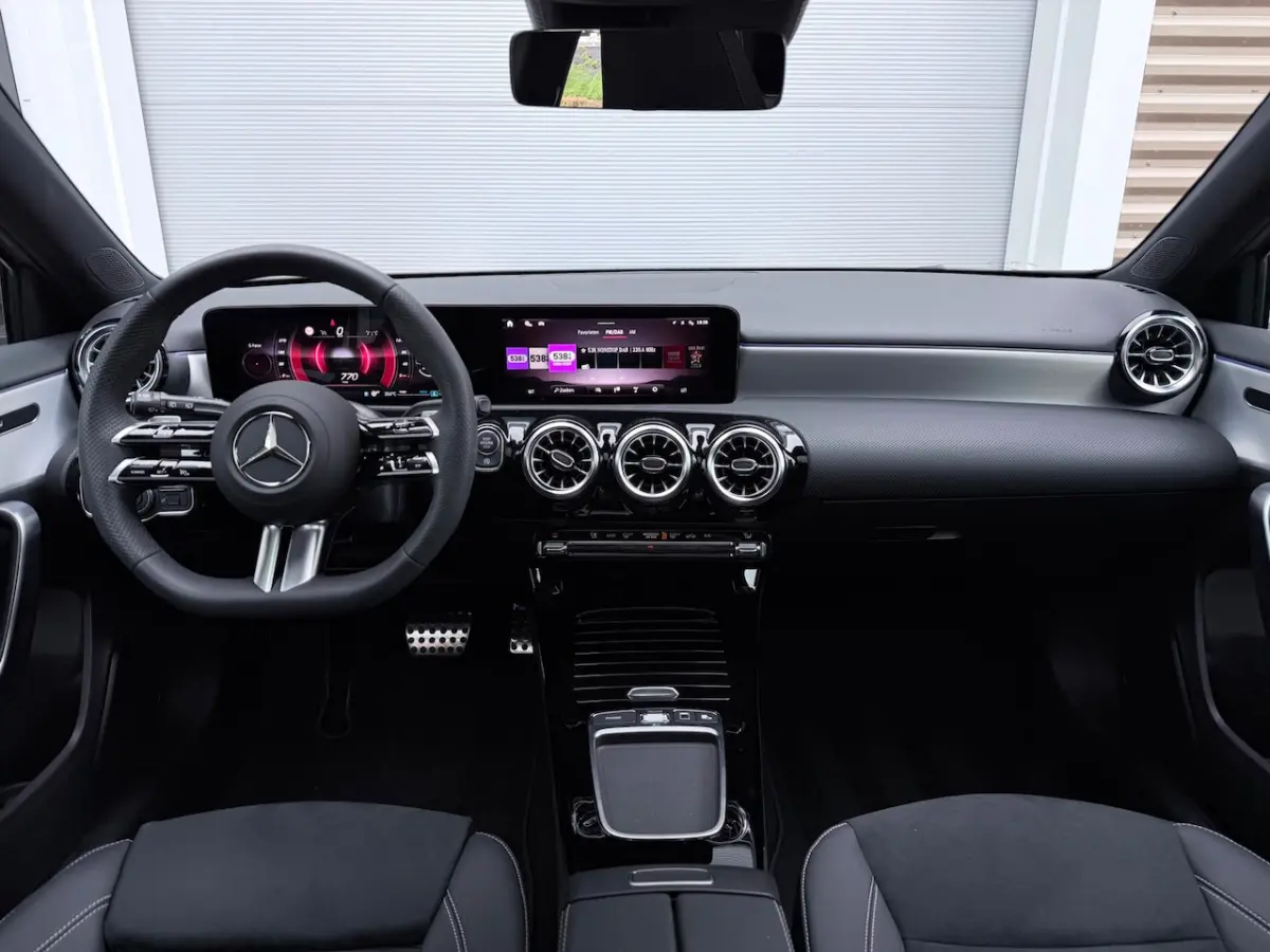 200 AMG Line Pano/Sfeer/Night/Camera