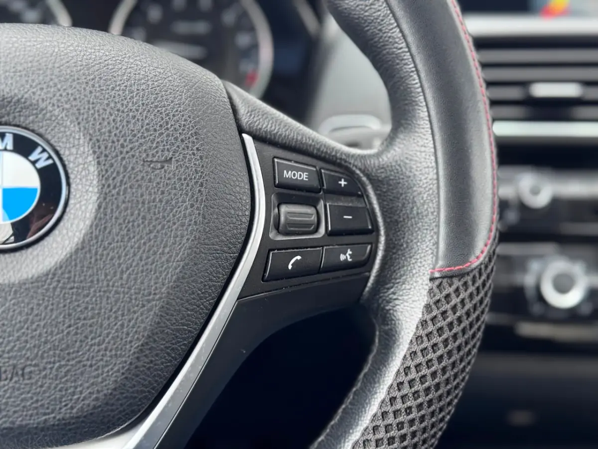 120i Essential Camera/Navi/Keyless