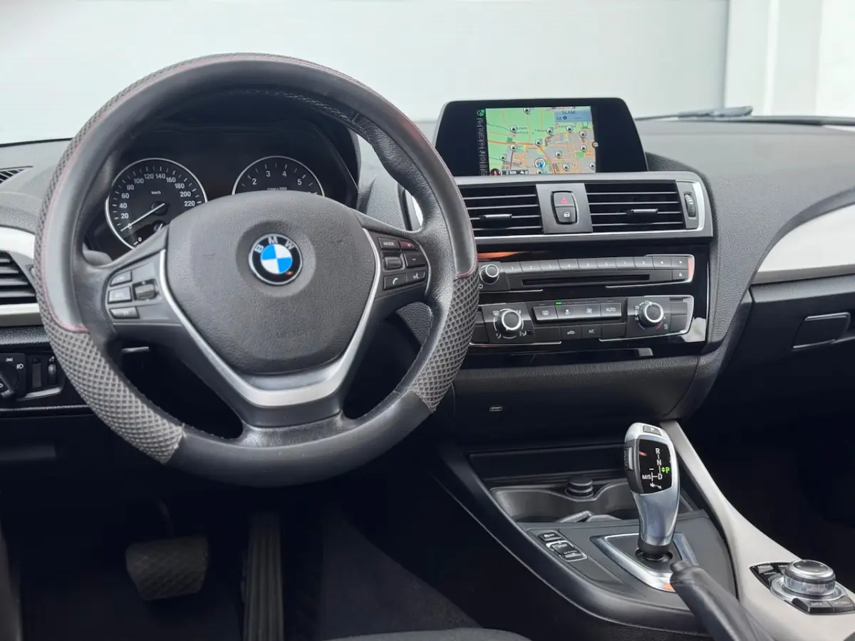 120i Essential Camera/Navi/Keyless