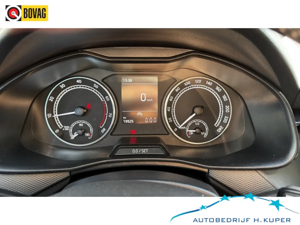 1.0 TSI Business Edition | Camera | Cruise control | Carplay/And