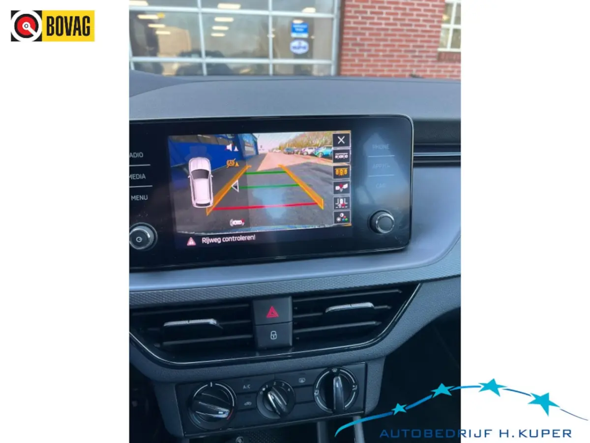 1.0 TSI Business Edition | Camera | Cruise control | Carplay/And
