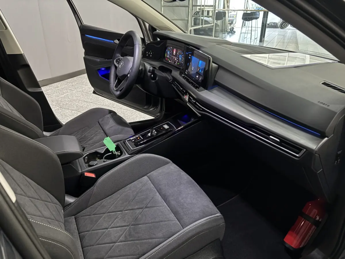 1.4 eHybrid Pano|Carplay|Camera|204pk