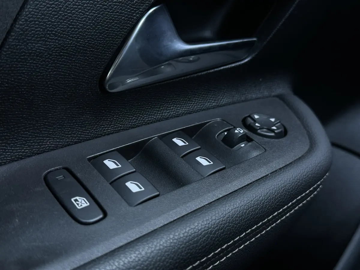 1.2 Turbo 131 pk Automaat Ultimate Keyless, Camera, Two-Tone
