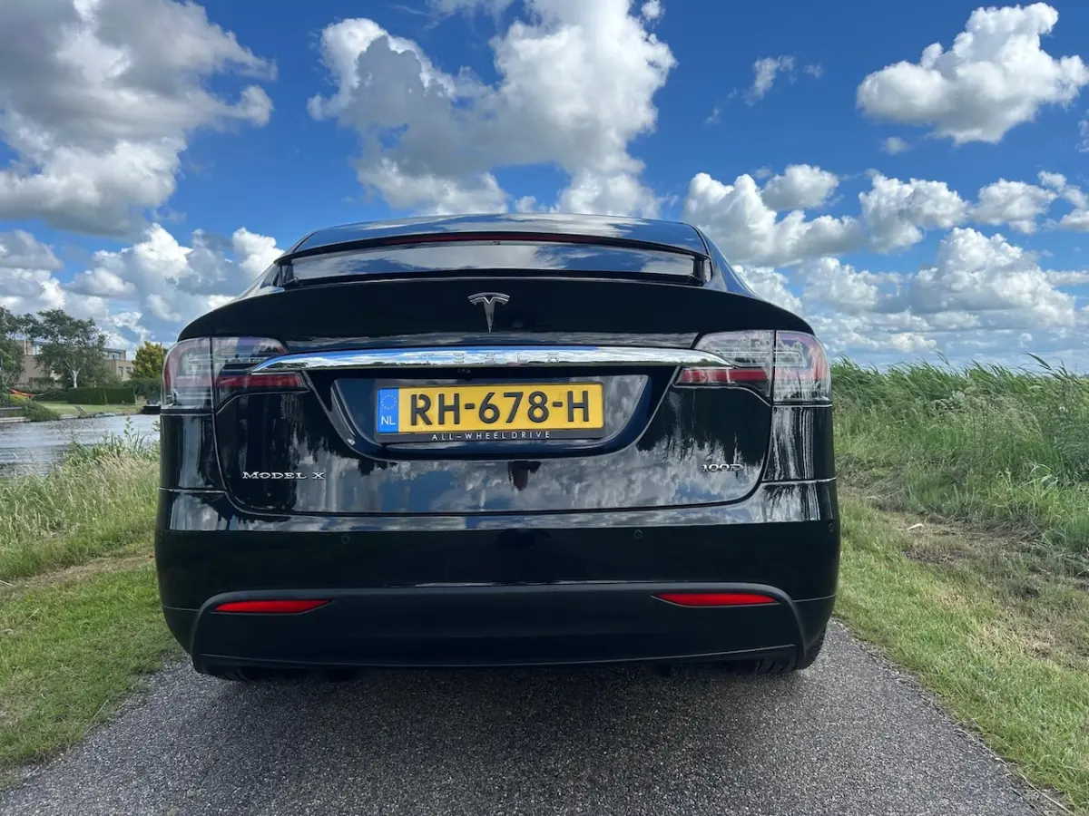 100D | SOH 91, 2 | Leer | Stoelverwarming | Dodehoek Detectie | Luchtvering | LED