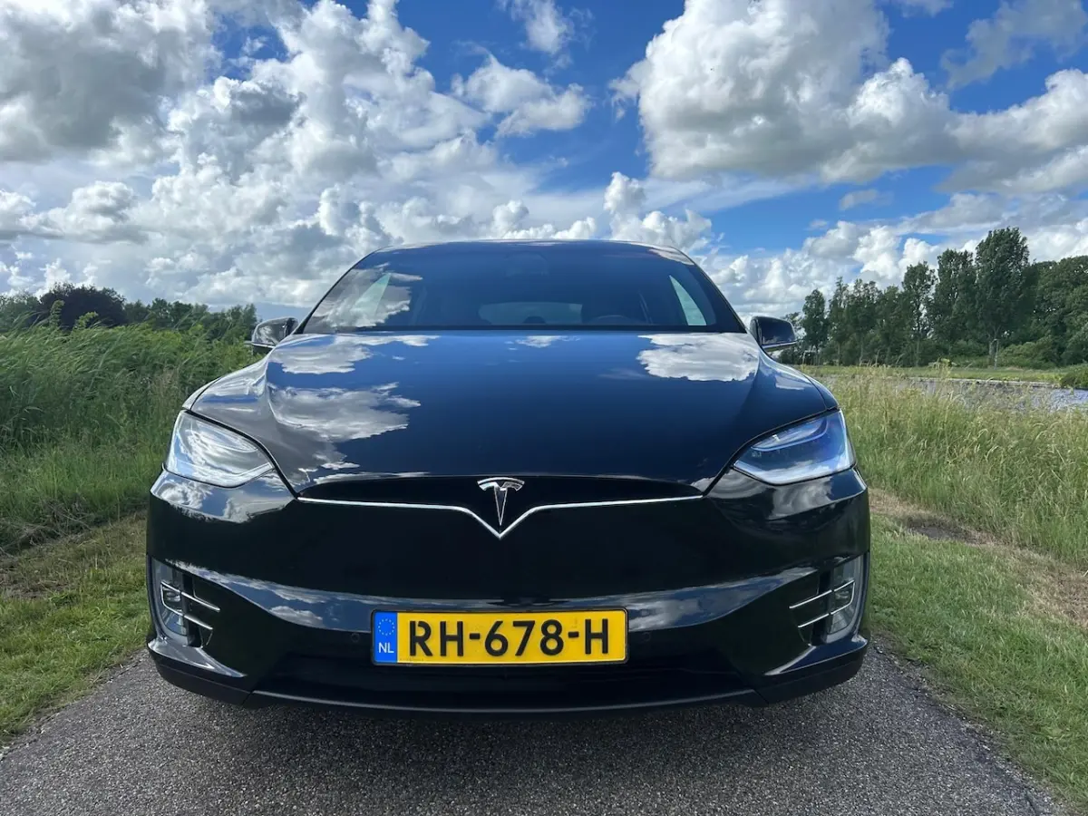 100D | SOH 91, 2 | Leer | Stoelverwarming | Dodehoek Detectie | Luchtvering | LED