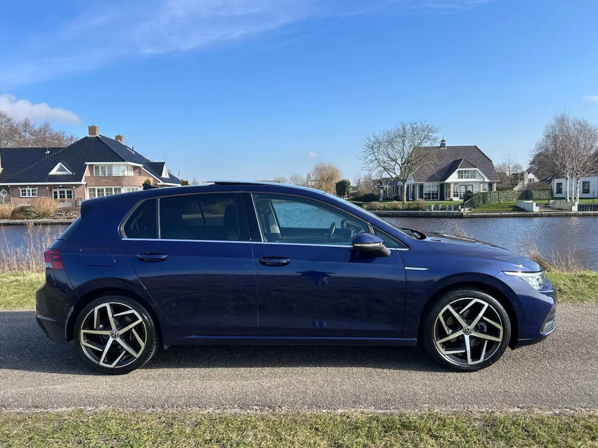 1.5 eTSI R-Line Panoramadak / Automaat / Ergocomfortstoel