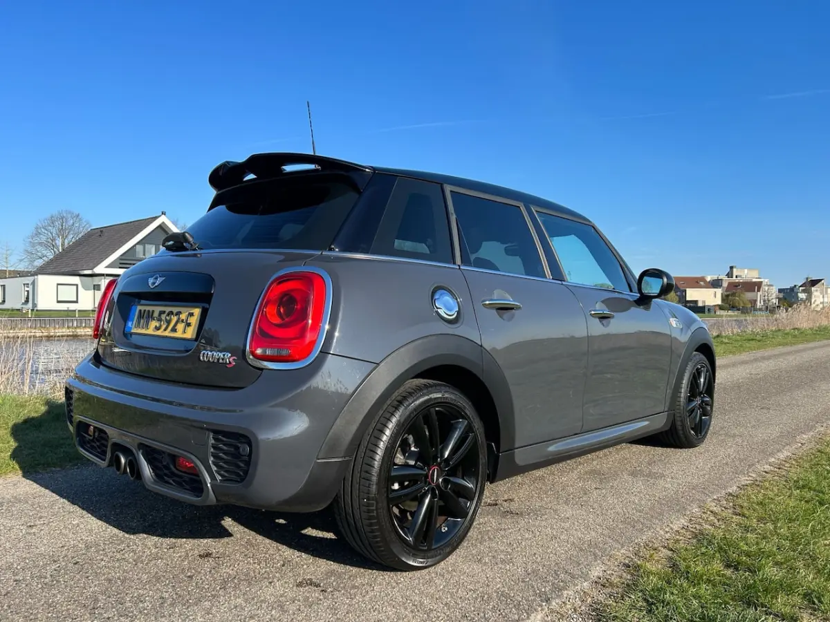 2.0 192 PK Chili Serious Business John Cooper Works Uitvoering