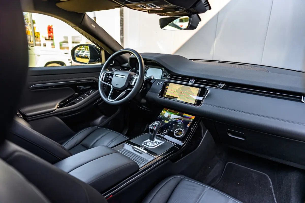 1.5 P300e AWD R-Dynamic HSE
