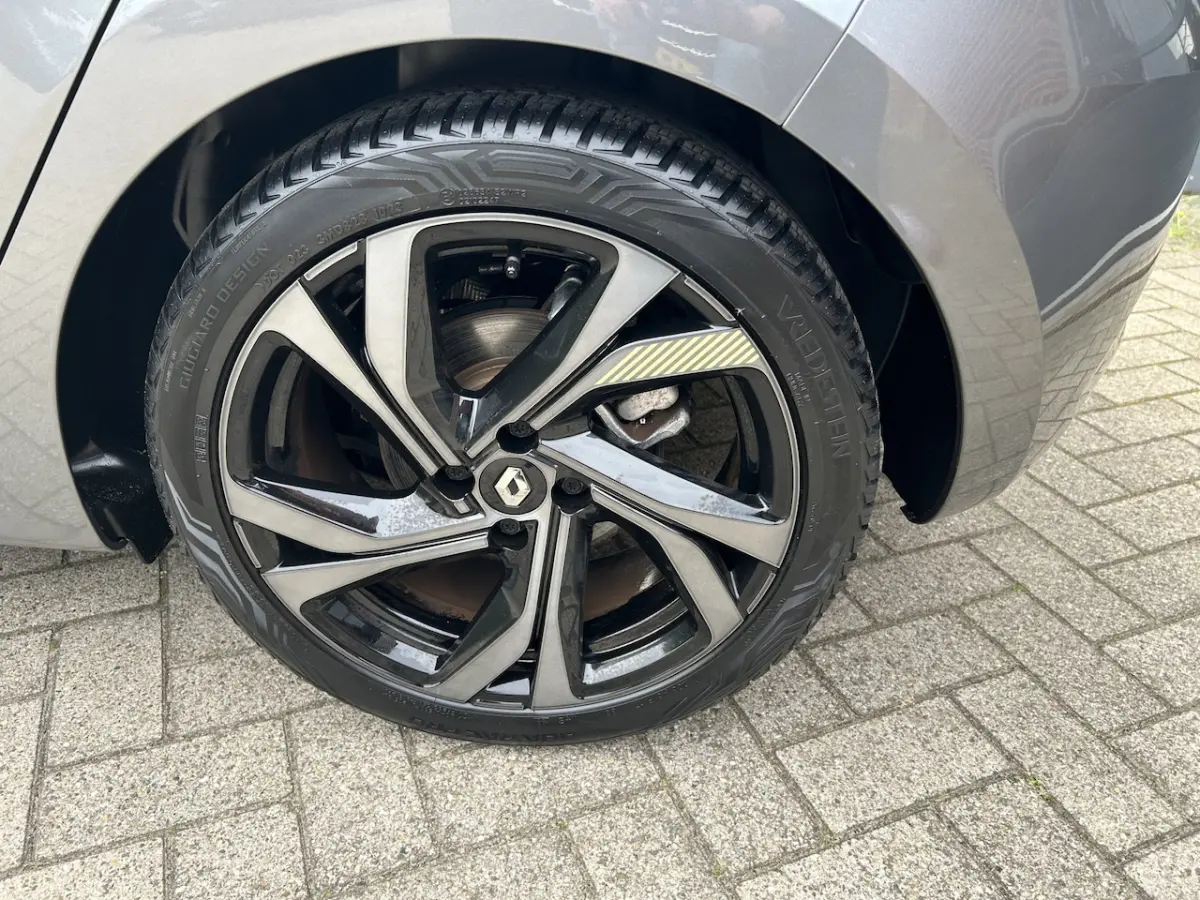 1.6 E-Tech Hybrid 145 E-Tech Engineered