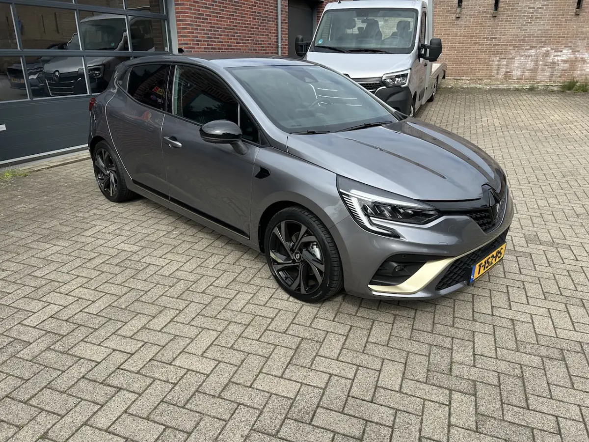 1.6 E-Tech Hybrid 145 E-Tech Engineered