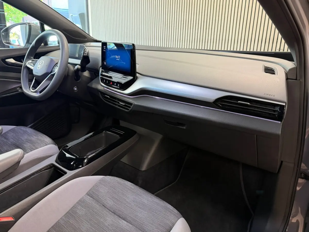 Pure 109KW 93, 4% SOH ACC PDC Carplay 19" 361km WLTP