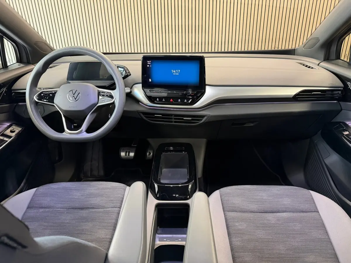 Pure 109KW 93, 4% SOH ACC PDC Carplay 19" 361km WLTP