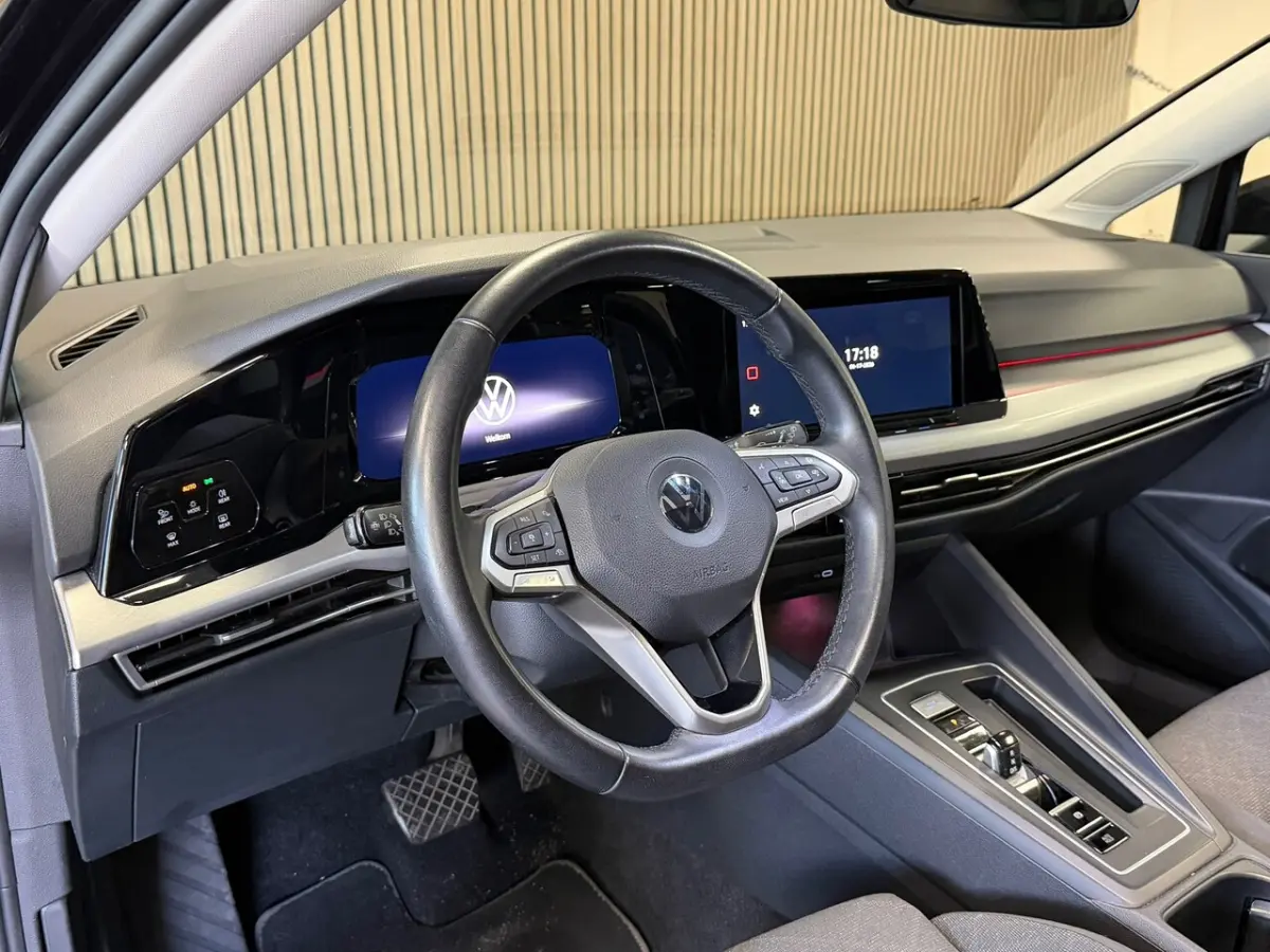 1.5 eTSI DSG PANO MASSAGE CAMERA VIRTUAL COCKPIT SFEERVERLICHTING STOELVERWARMING NAVIGATI