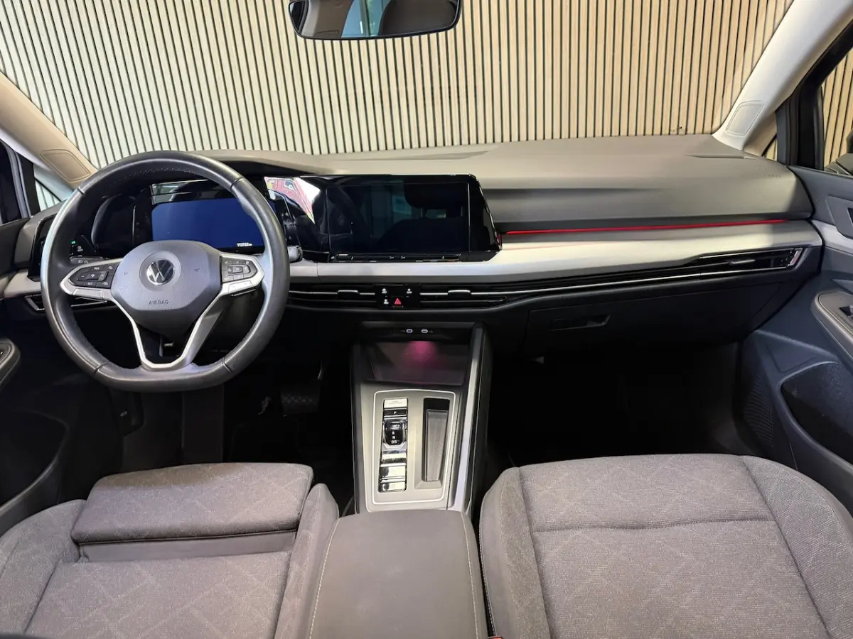 1.5 eTSI DSG PANO MASSAGE CAMERA VIRTUAL COCKPIT SFEERVERLICHTING STOELVERWARMING NAVIGATI