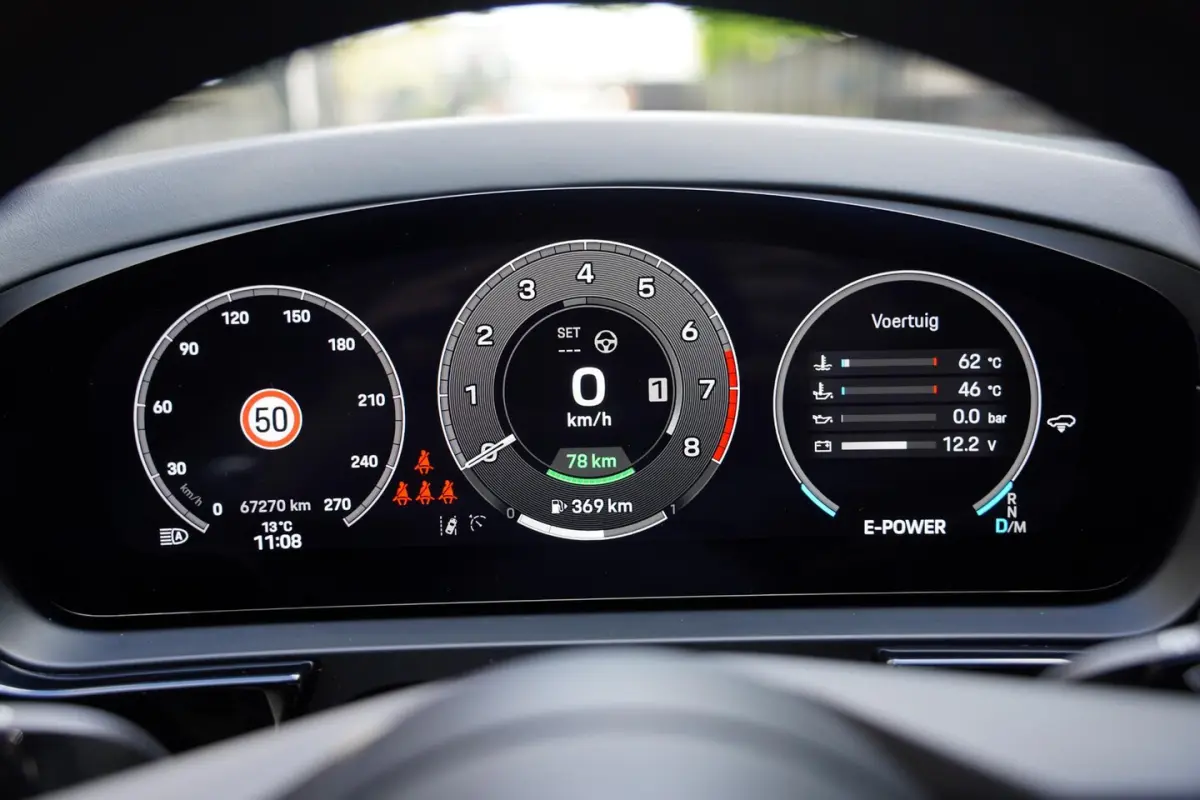 3.0 E-Hybrid Black Edition / Sportdesign Pakket / Sportuilaat