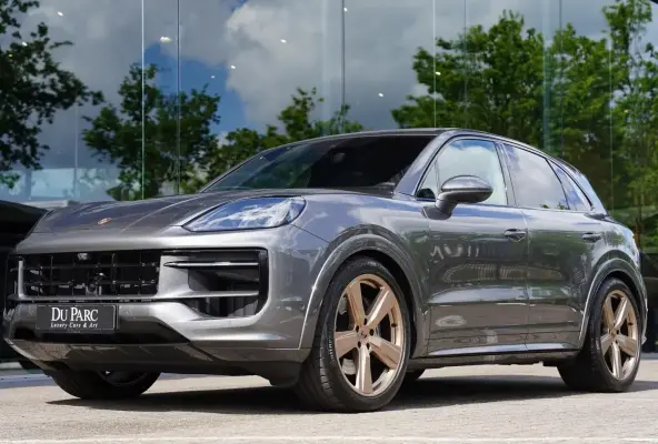 3.0 E-Hybrid Black Edition / Sportdesign Pakket / Sportuilaat