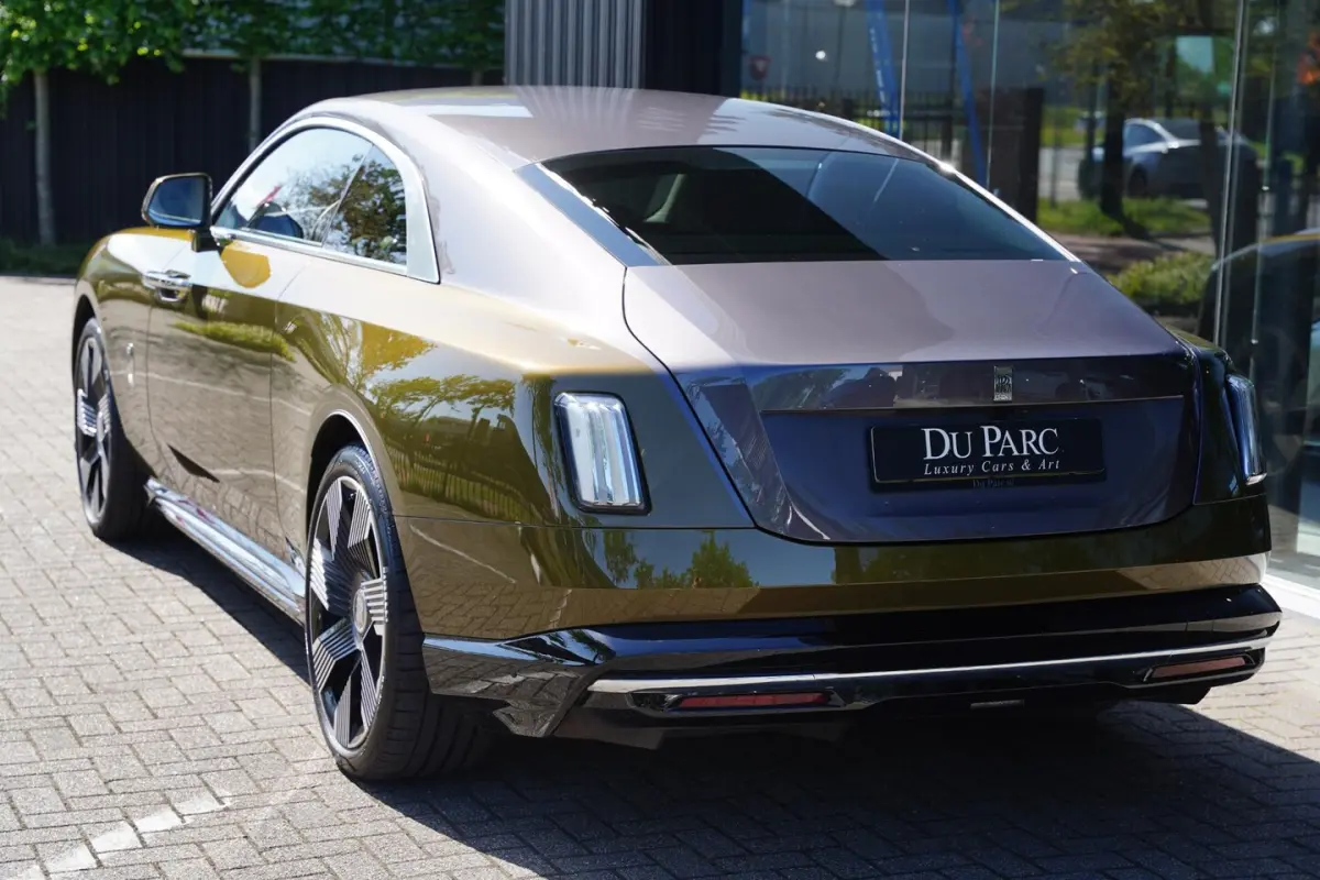 AWD 102 kWh / NL-Auto / Multicolor