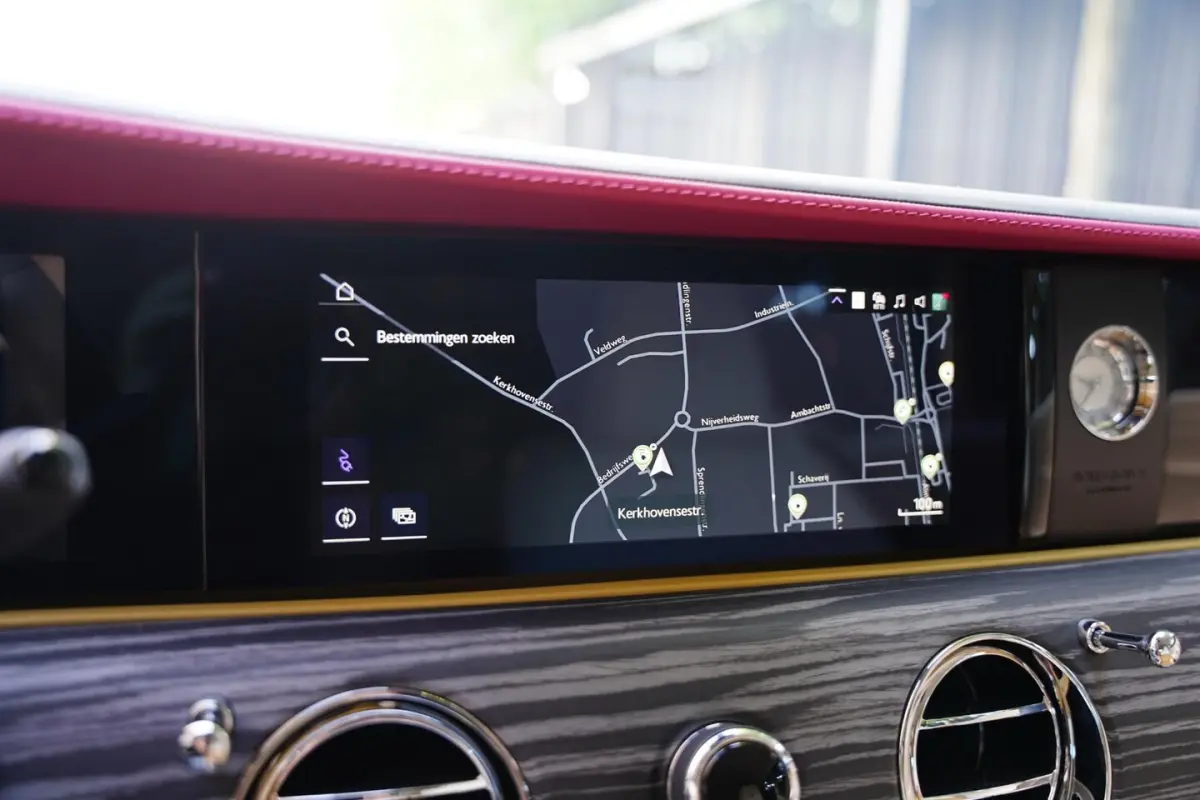 AWD 102 kWh / NL-Auto / Multicolor