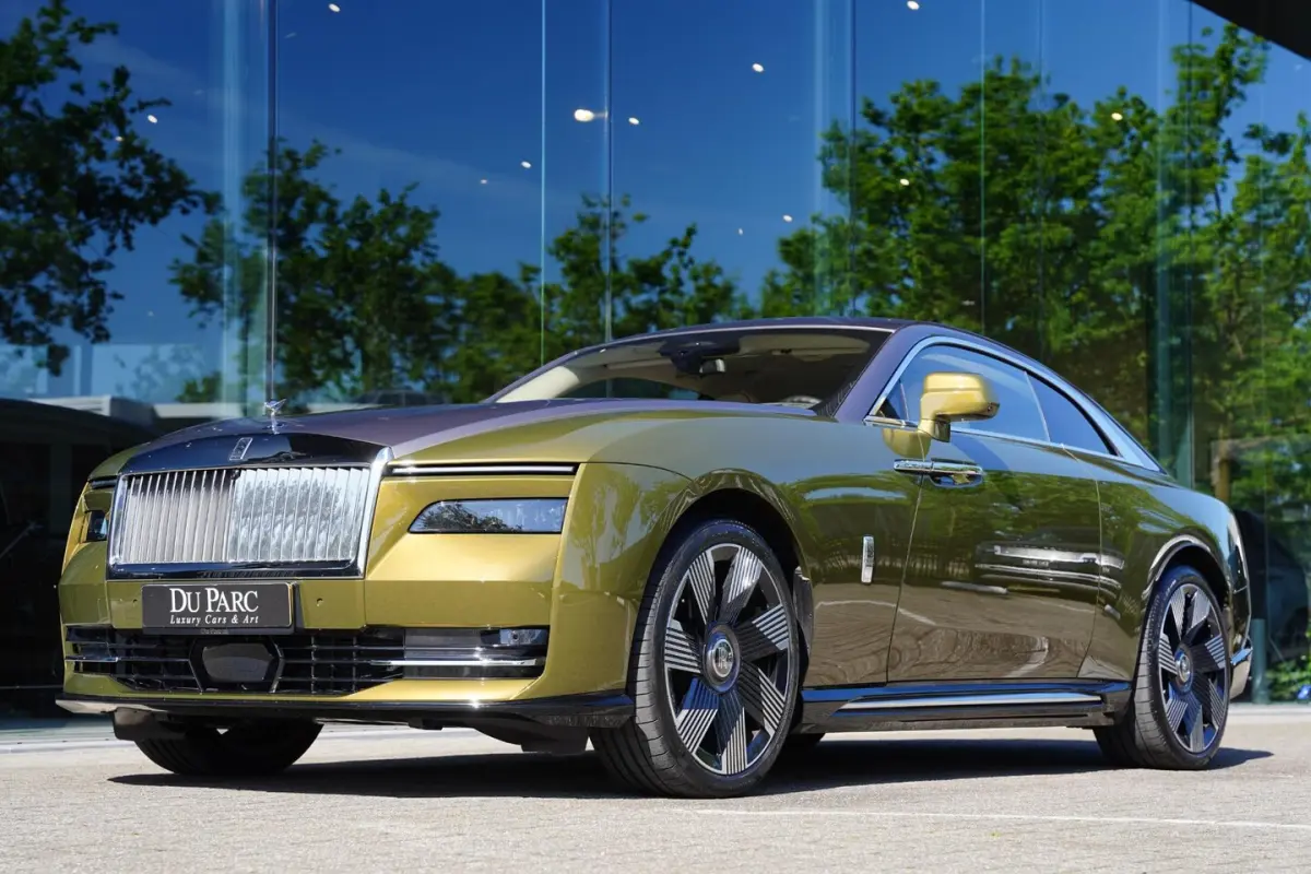 AWD 102 kWh / NL-Auto / Multicolor