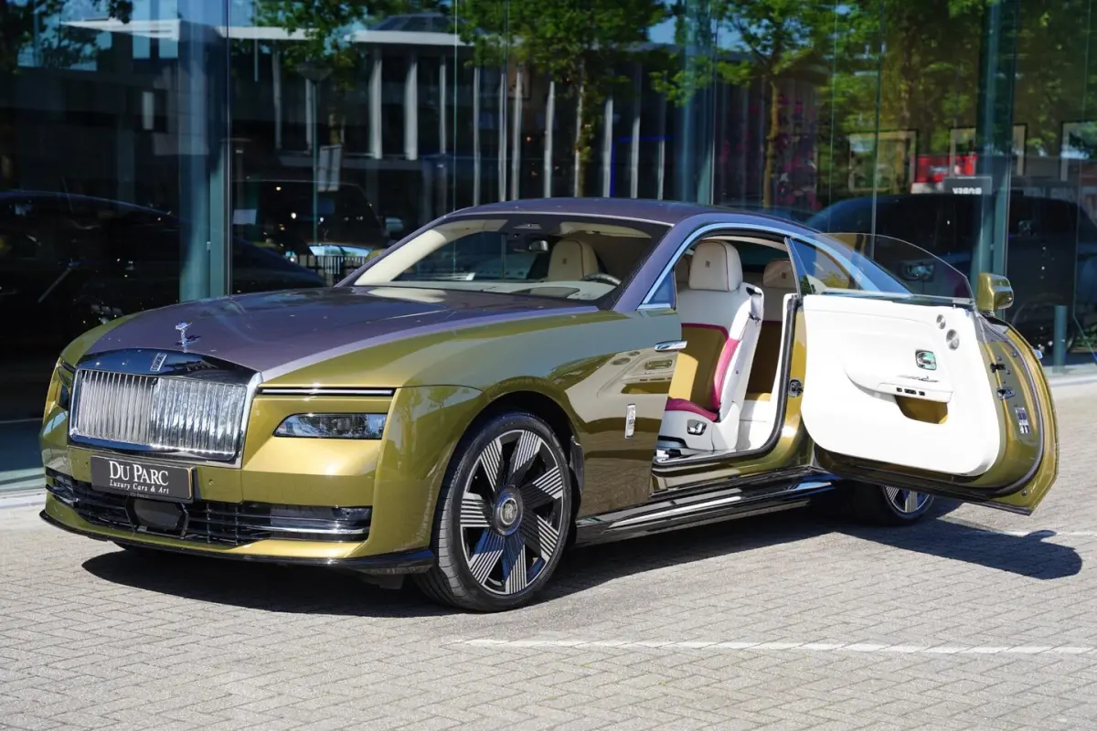 AWD 102 kWh / NL-Auto / Multicolor