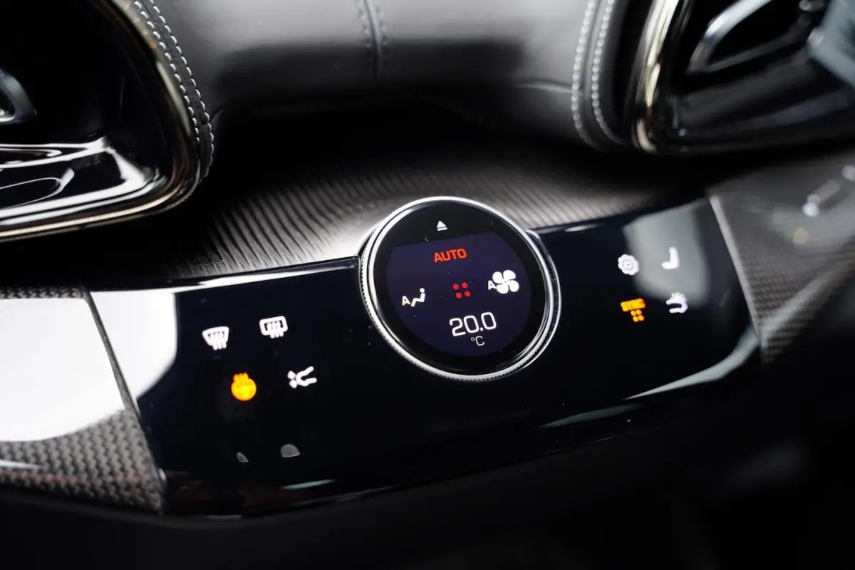 6.5 V12 / Retrofit Steering Wheel / Full Carbon / Electrochromic Roof
