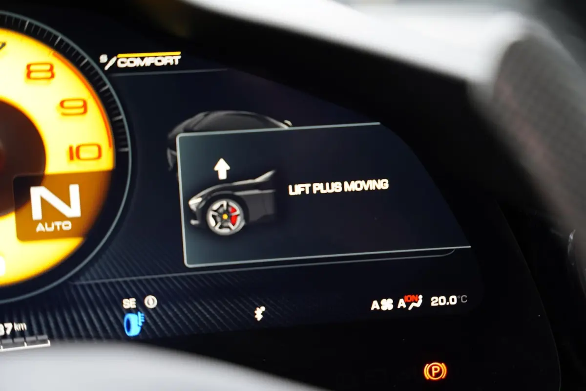 6.5 V12 / Retrofit Steering Wheel / Full Carbon / Electrochromic Roof