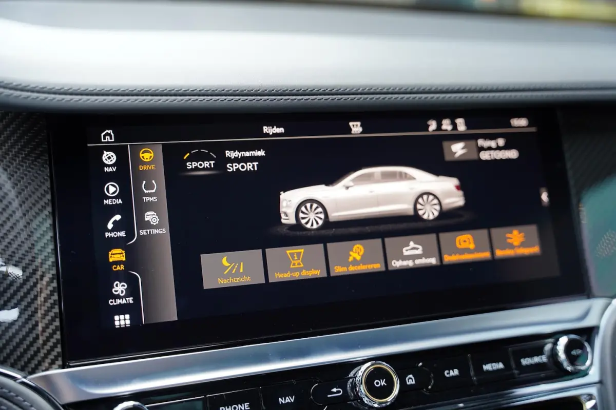 2.9 V6 Hybrid Mulliner / Carbon / Multimedia