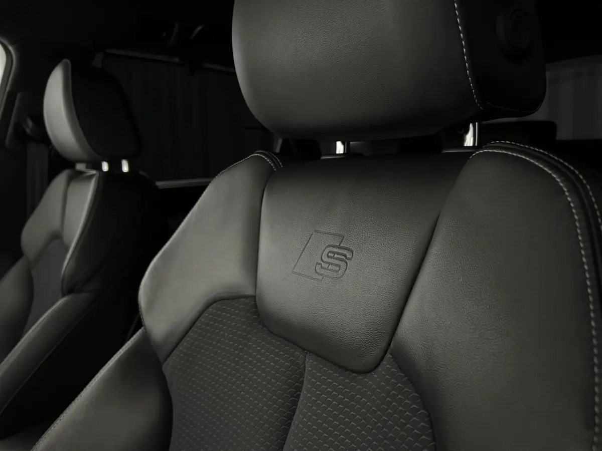 50 TFSI e S edition Competition | MATRIX | CHRONOS GRIJS | NAVI | TREKHAAK | KEYLESS | ACC