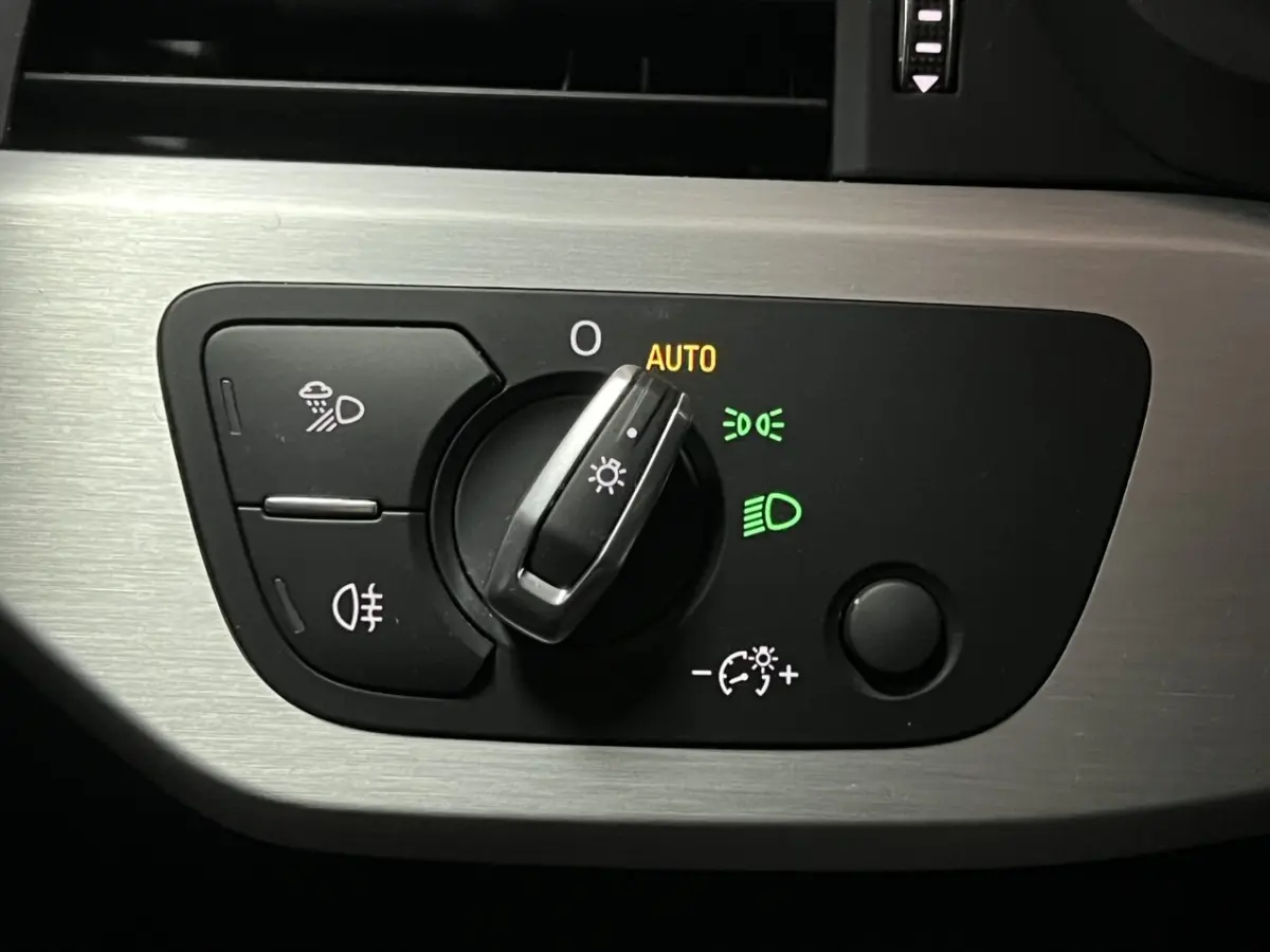 1.4 TFSI Sport S line edition | 2X S-LINE | NAVI | CRUISE CONTROL |