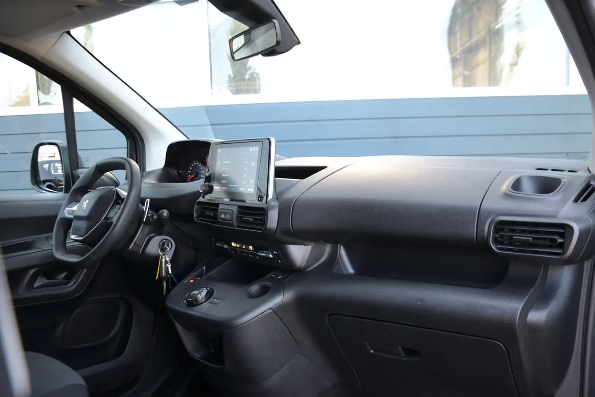 1.5 BlueHDI 130PK Premium Long Automaat | Trekhaak | Achteruitrijcamera | Carplay