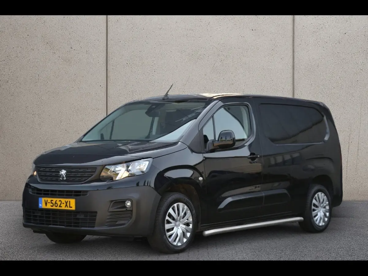 1.5 BlueHDI 130PK Premium Long Automaat | Trekhaak | Achteruitrijcamera | Carplay