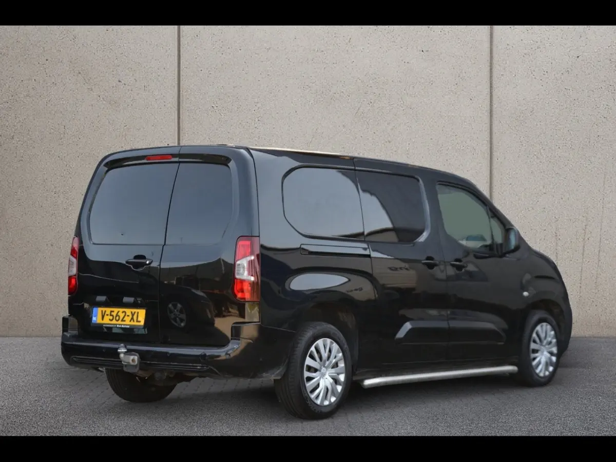 1.5 BlueHDI 130PK Premium Long Automaat | Trekhaak | Achteruitrijcamera | Carplay