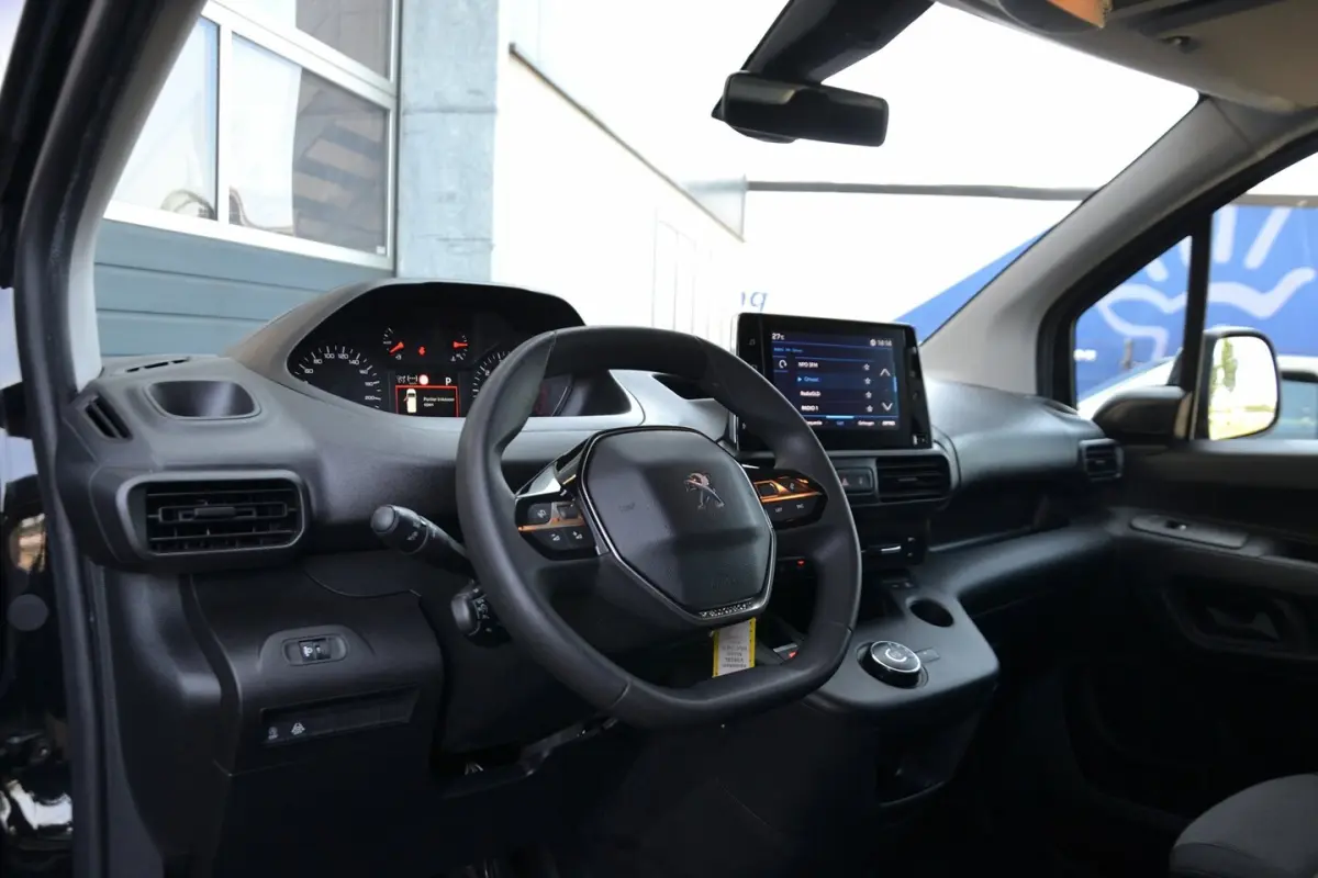 1.5 BlueHDI 130PK Premium Long Automaat | Trekhaak | Achteruitrijcamera | Carplay