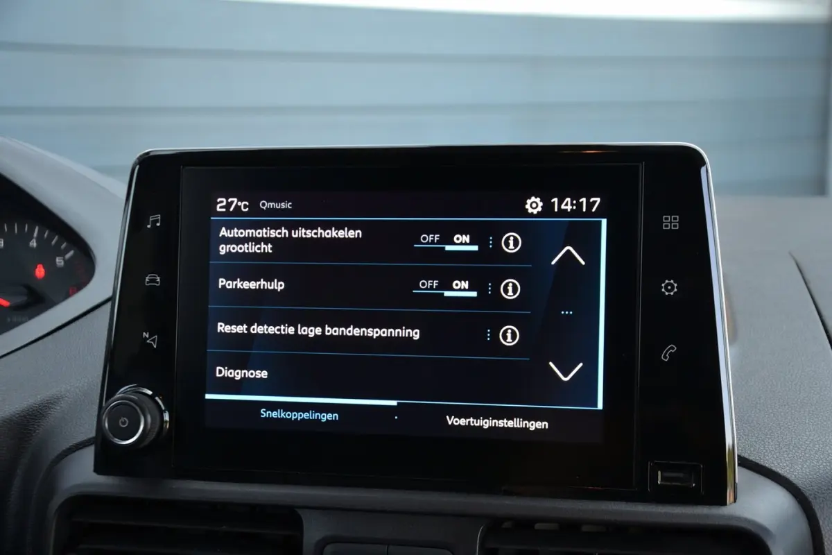 1.5 BlueHDI 130PK Premium Long Automaat | Trekhaak | Achteruitrijcamera | Carplay
