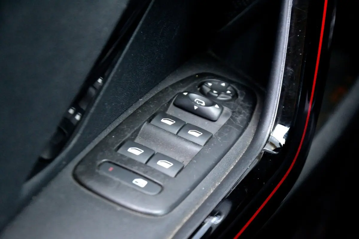 1.2 PureTech GT-line | Navigatie | Climate Control | Cruise Control