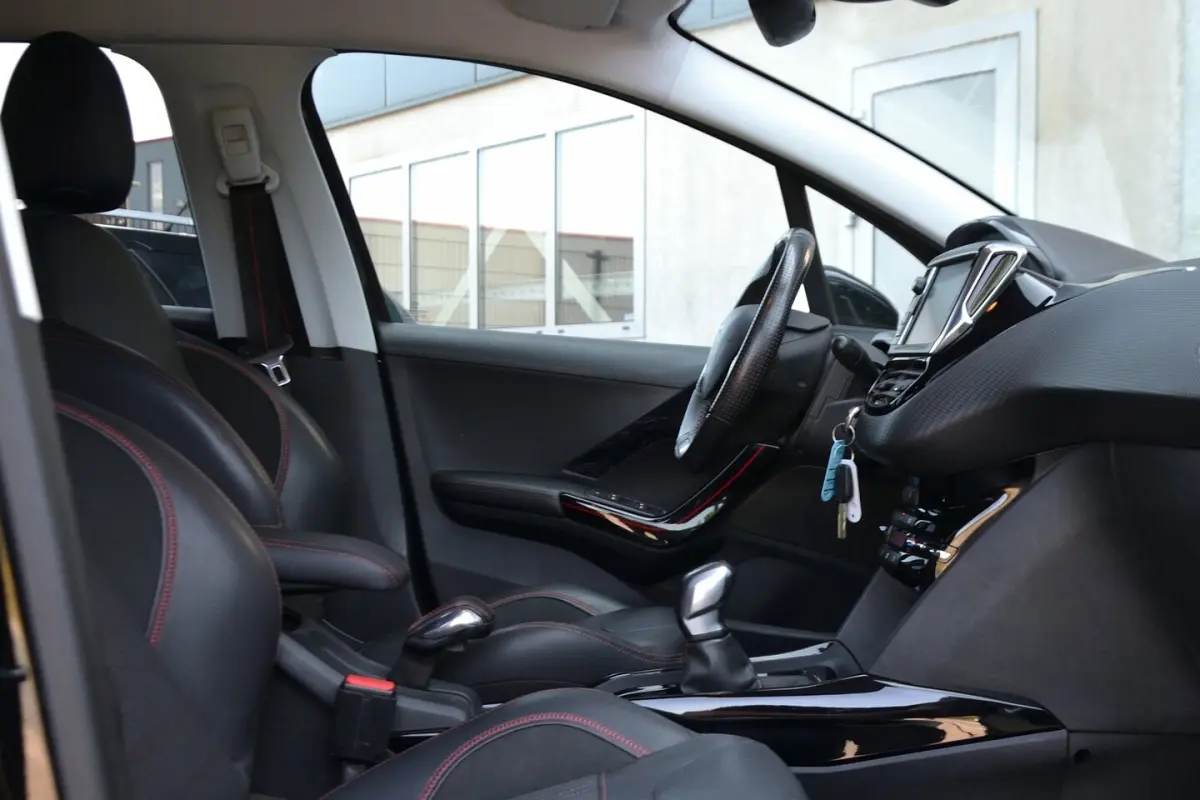 1.2 PureTech GT-line | Navigatie | Climate Control | Cruise Control