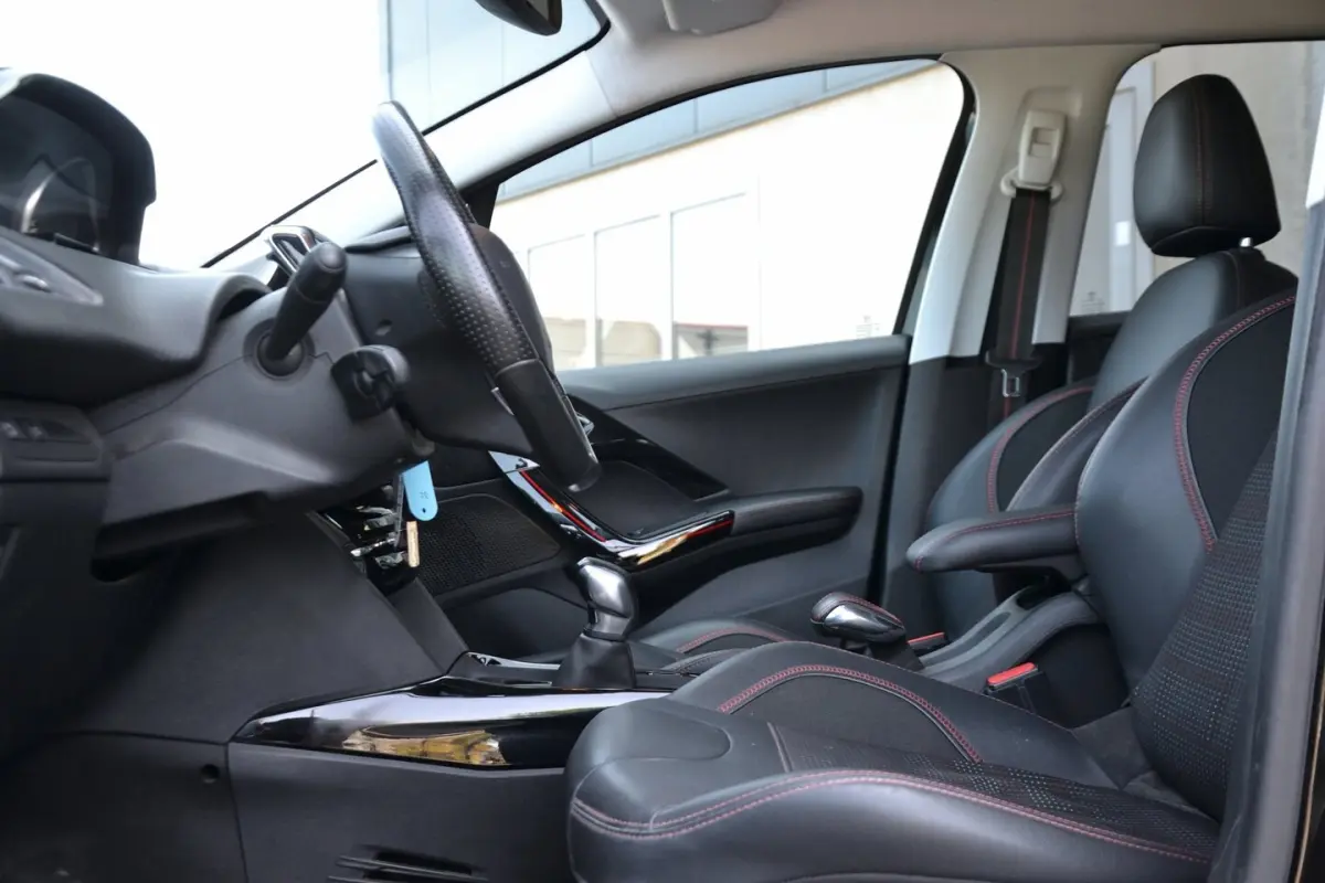 1.2 PureTech GT-line | Navigatie | Climate Control | Cruise Control