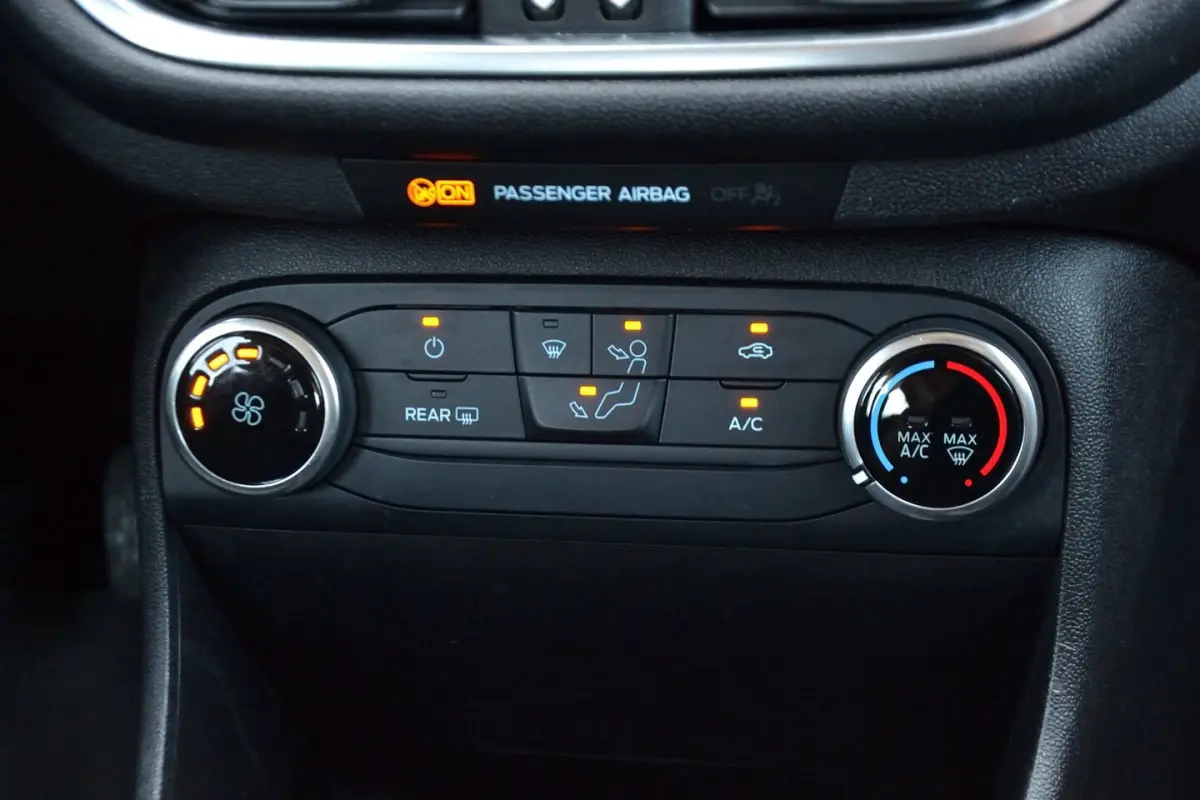 1.1 Trend 86PK | Navigatie | Cruise Control | Airco