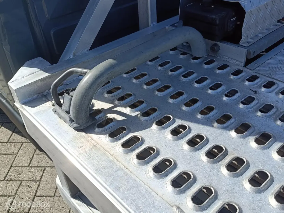2024 OPRIJWAGEN 2.2 180PK AUT. Tijhof LUCHTVER. VIRTUAL CARPLAY STOELVERW. ACC LANE ASSIST