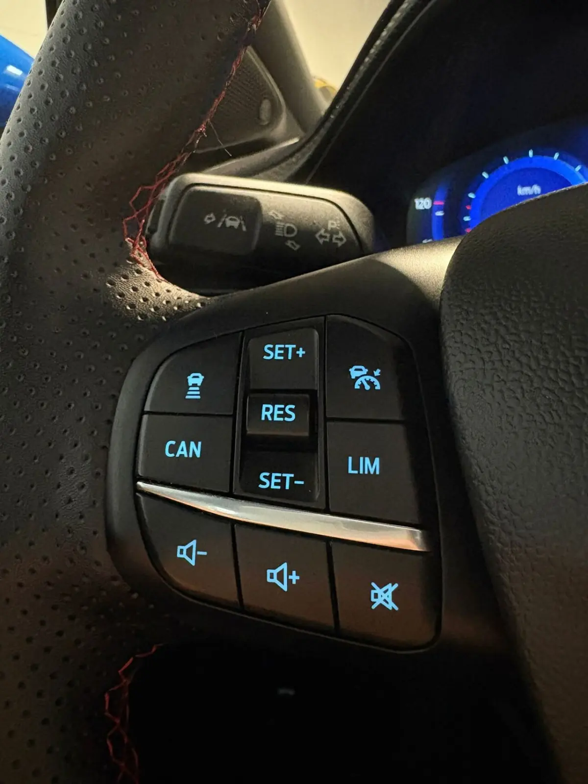 1.0 EcoBoost Hybrid ST-Line X