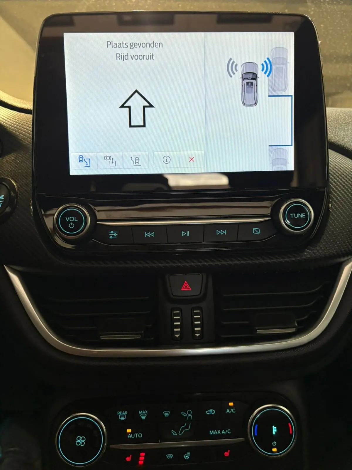 1.0 EcoBoost Hybrid ST-Line X